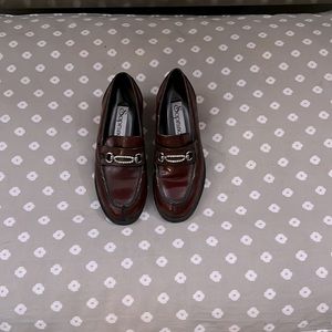 Maroon soprano size six loafers